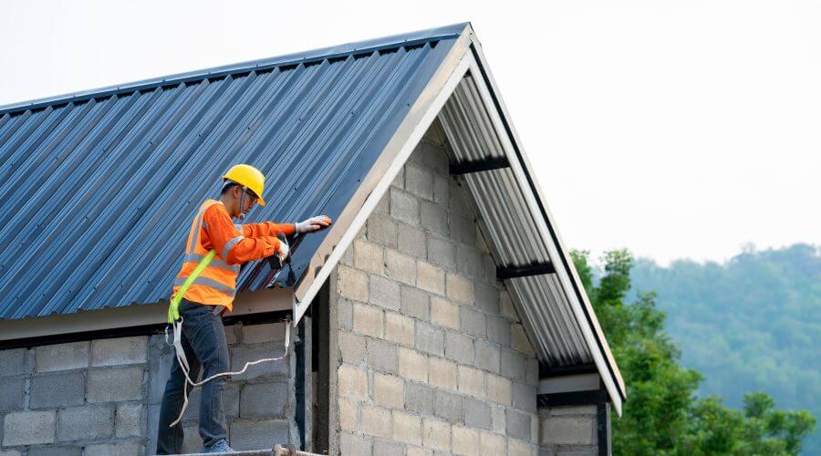 Expert Emergency Roof Repairs services in Argyle, IA